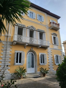 Appartamento in Vendita in Viale Italia 431 a Livorno