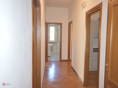 Appartamento in Vendita in Viale Mecenate a Arezzo
