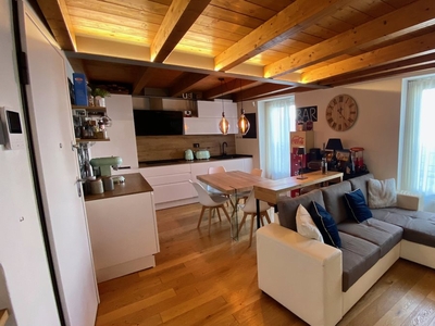 Appartamento in Via Cavour, 20, Alzano Lombardo (BG)