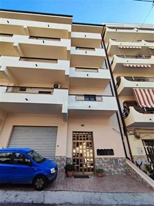 Appartamento - Quadrilocale a Reggio Campi, Reggio di Calabria