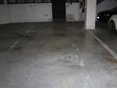 Box - Garage - Posto Auto in Vendita a Prato