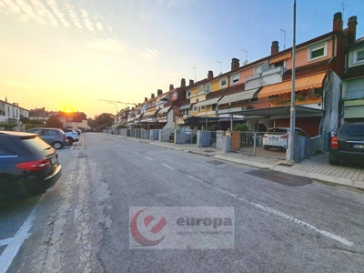 Casa Bi - Trifamiliare in Vendita a Quinto Vicentino