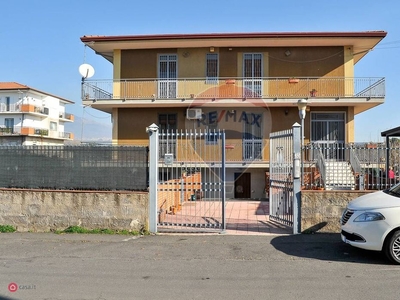 Casa Bi/Trifamiliare in Vendita in Via dell'Elba 35 a Belpasso