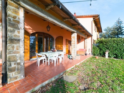 Casa Bi/Trifamiliare in Vendita in Via faentina a Fiesole