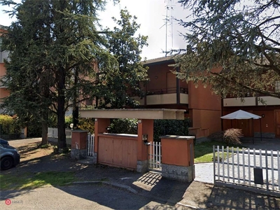 Casa Bi/Trifamiliare in Vendita in Via Giacinta Pezzana 32 a Reggio Emilia