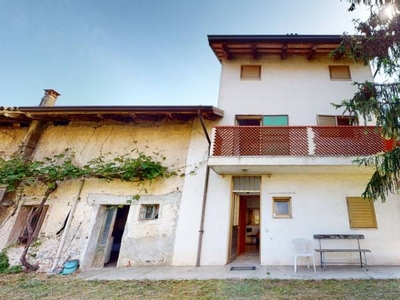 Casa indipendente in Vendita a Martignacco Nogaredo di Prato