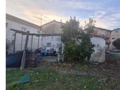 Casa indipendente in Vendita a Sarzana Via Nave