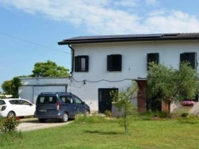 Casa indipendente in Vendita a Villa Bartolomea Spinimbecco