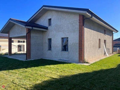 Casa indipendente in Vendita in Località Serravalle a Asti