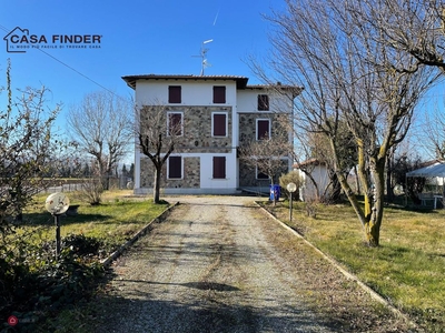 Casa indipendente in Vendita in Strada del Bottone a Traversetolo