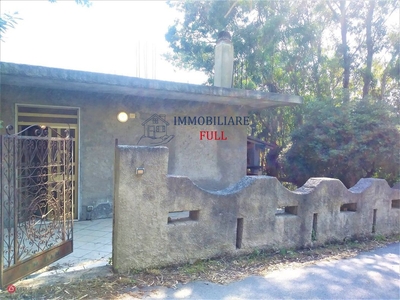 Casa indipendente in Vendita in Strada Statale 113 a Messina