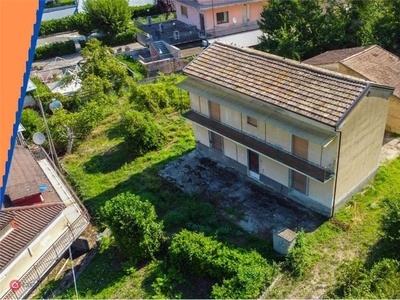 Casa indipendente in Vendita in Strada Statale 7 a Benevento