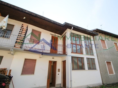 Casa indipendente in Vendita in Via cattaneo a Arsago Seprio