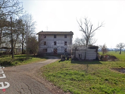 Casa indipendente in Vendita in Via Fratelli Dante e Luigi Beltrami a Reggio Emilia