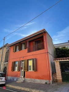 Casa indipendente in Vendita in Via Roma a Tresnuraghes
