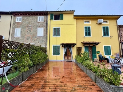Casa indipendente in Vendita in Via San Donnino 4 a Capannori