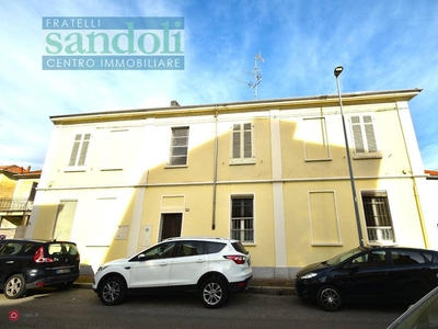 Casa indipendente in Vendita in Via Saverio Mercadante a Vercelli