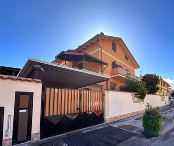 Casa indipendente in Vendita in Via Vittorio Veneto 11 a Chieti