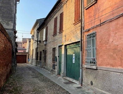 Casa Indipendente in Via Fossato Dei Buoi, Ferrara (FE)