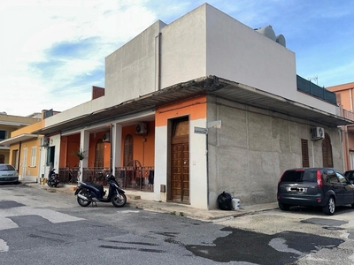 Casa Indipendente in Via Livatino, 29 35, Avola (SR)