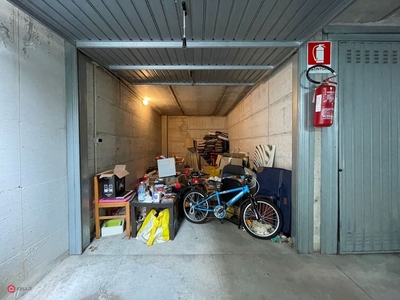 Garage/Posto auto in Vendita in Via GOZZANO 21 a Seregno