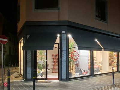 Negozio/Locale commerciale in Vendita in Via CAVOUR a Alessandria