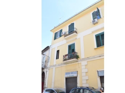 Quadrilocale in vendita a Santa Maria Capua Vetere, Via Anfiteatro 63