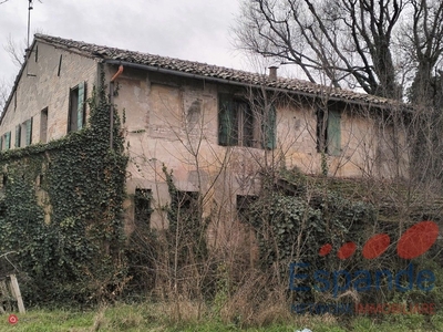 Rustico/Casale in Vendita in Via Zampeschi a Forlì