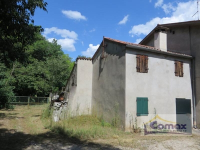 Rustico in Vendita a Lozzo Atestino