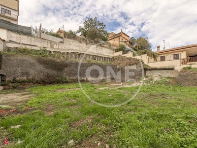 Terreno edificabile in Vendita in Via Sepino a Roma