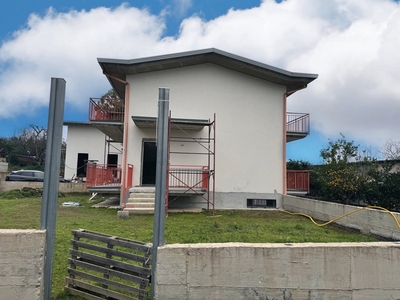 Villa a schiera in Via Satriano, Angri (SA)