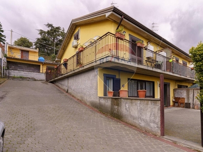 Villa in vendita a Trecastagni