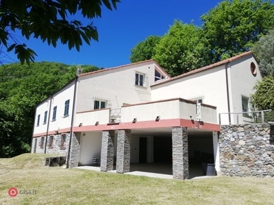 Villa in Vendita in a Quiliano
