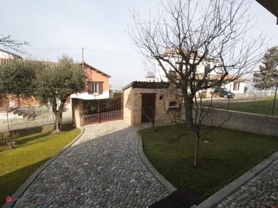 Villa in Vendita in a Torricella Verzate