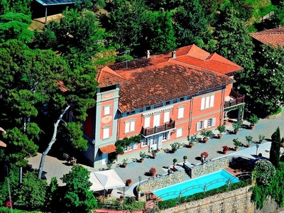 Villa in Vendita in Piazza XX Settembre a Casciana Terme Lari