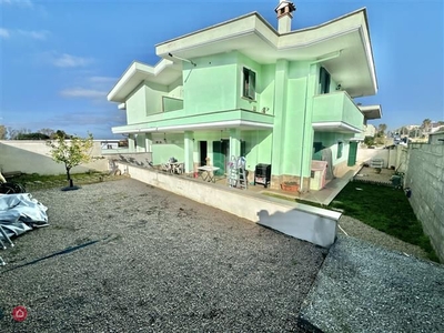 Villa in Vendita in Via Colle Capitolino a Anzio