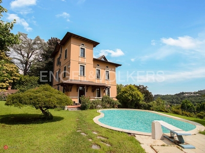 Villa in Vendita in Via Guido D'Arezzo a Varese