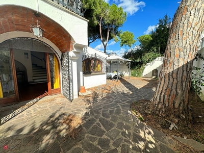 Villa in Vendita in Via Ulisse a Terracina