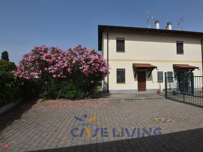 Casa Bi/Trifamiliare in Vendita in Via G. Mazzini 3 a Lacchiarella