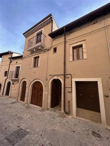 Casa indipendente a Goriano Sicoli in provincia di LAquila