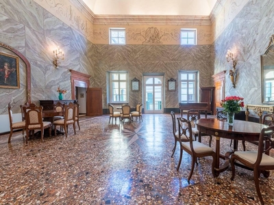Appartamento di prestigio in vendita Verona, Veneto