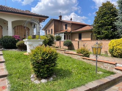 Casa Bi/Trifamiliare in Vendita in Via della Crispa a Ferrara