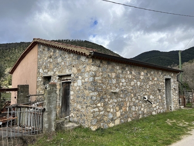 Casa Indipendente in Contrada Poria, San Giovanni a Piro (SA)