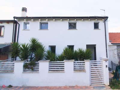 Casa indipendente in Vendita in Strada del Palazzo 36 a Pescara