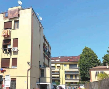 Casa indipendente in Vendita in Via A. Da Zevio a Padova