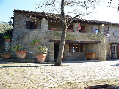 Casale in vendita a Cortona