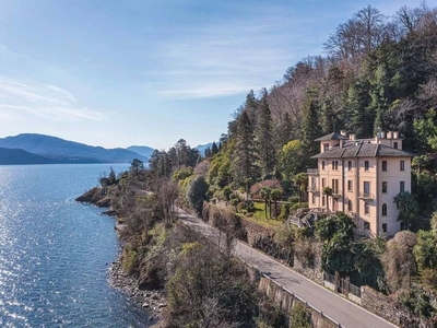 Esclusiva villa di 1200 mq in vendita Cannobio, Italia