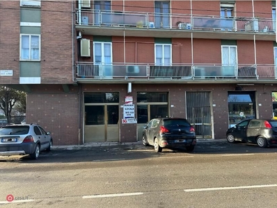 Negozio/Locale commerciale in Vendita in Via delle Suore 105 a Modena