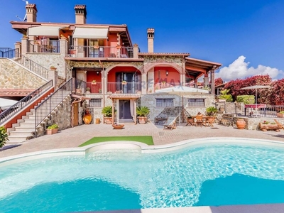 Prestigiosa villa di 400 mq in vendita, Guidonia Montecelio, Italia