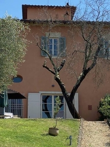 Prestigioso appartamento di 125 m² in vendita via Borromeo, San Casciano in Val di Pesa, Firenze, Toscana